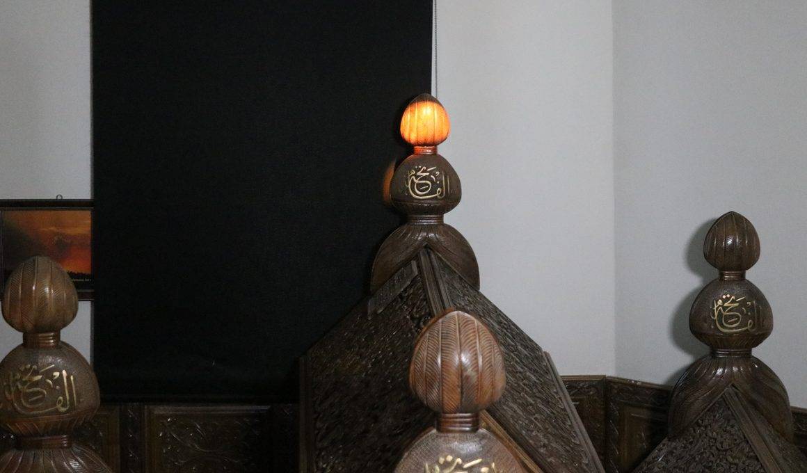 Siirt'te yüzlerce kişi ilginç ışık hadisesi için bir araya geldi