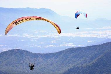 Çinli turistler Fethiye'ye akın etti: "Yamaç paraşütü yapan 3 kişiden biri Çinli"