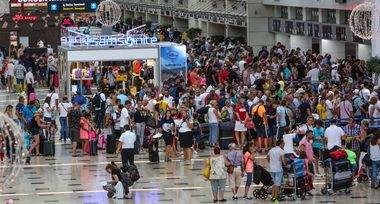 Adeta akın ettiler: Antalya 8 ayda 11 milyon turist ağırladı