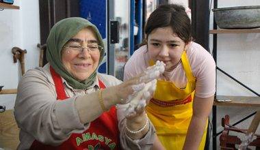 Şifa kaynağı Keloğlan Tarhanası, el emeği ile hazırlanıyor