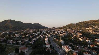 Yılın 300 günü görülüyor: Gökçeada rüzgarıyla sporcuları, tarihi ve doğasıyla turistleri cezbediyor