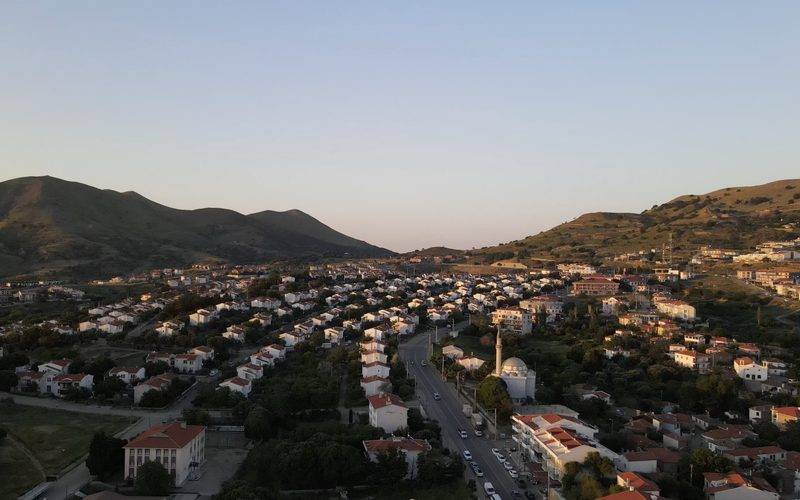 Yılın 300 günü görülüyor: Gökçeada rüzgarıyla sporcuları, tarihi ve doğasıyla turistleri cezbediyor
