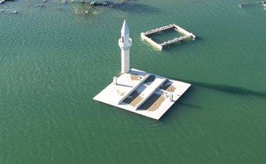 Kars'ta sular çekildi, cami, kilise ve köy gün yüzüne çıktı