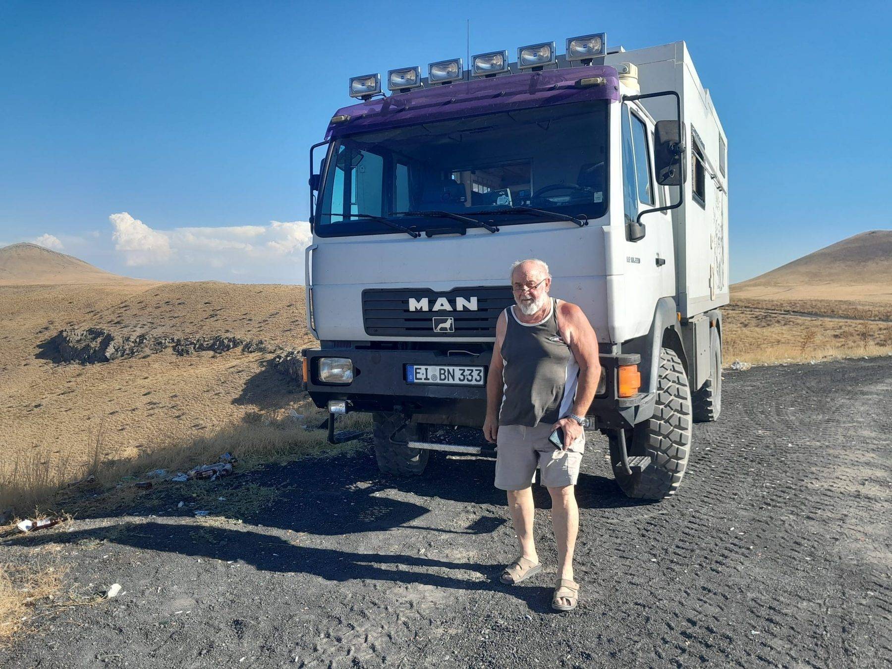 Turistler Konya'daki kuruyan gölün peşinde: Dünyanın nazar boncuğuna ilgi yoğun