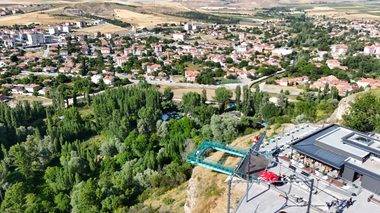 Yüzbinler ziyaret etti: Kayseri'deki nefes kesen cam teras ziyaretçilerin favorisi oldu