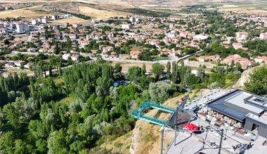 Yüzbinler ziyaret etti: Kayseri'deki nefes kesen cam teras ziyaretçilerin favorisi oldu