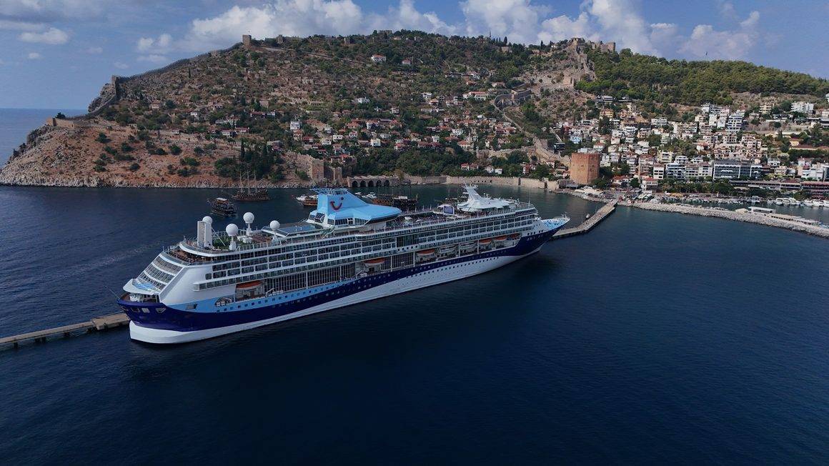 Zirveye İngilizler oturdu: Alanya'nın 9 aylık kruvaziyer turizmi bilançosu belli oldu