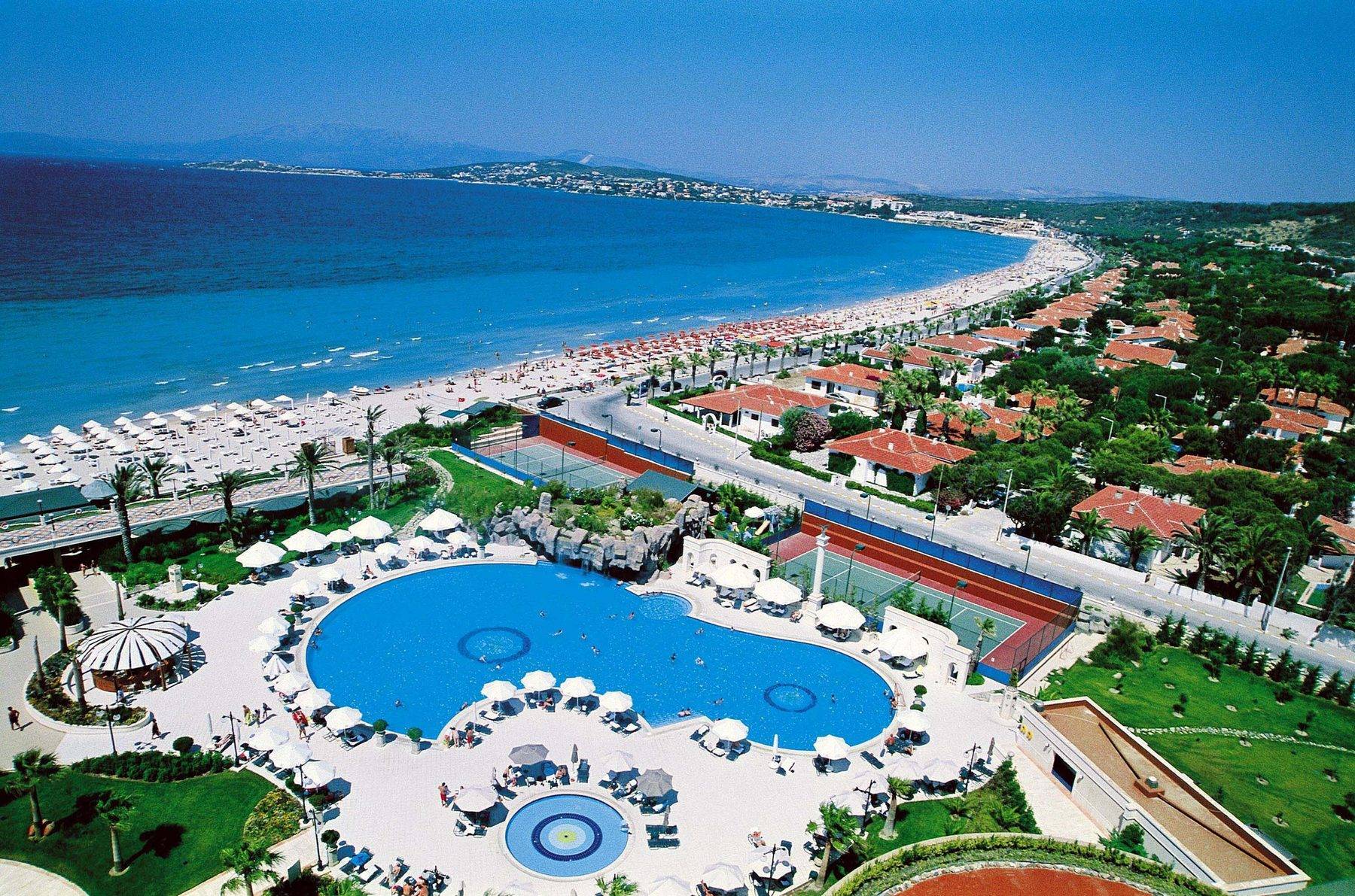 Otellerde doluluk oranları yüzde 85-90'a ulaşmıştı: Çeşme'de hedef turizmi 12 aya yaymak
