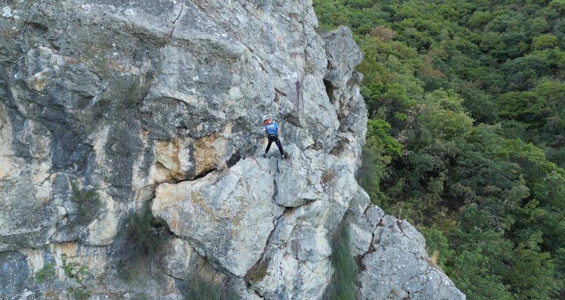Dağların minik fatihleri: 4 çocuk sporcu 3 bin 500 metreye tırmandı