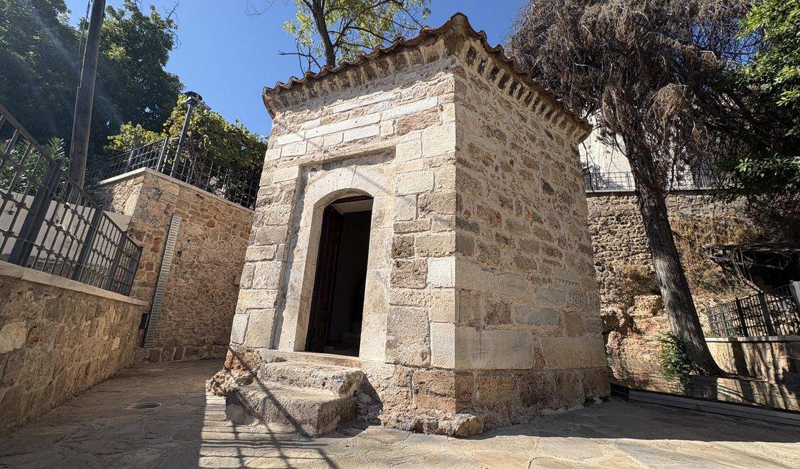 Antalya'nın kalbinde 5 asırlık bir türbe: Nigar Hatun Türbesi