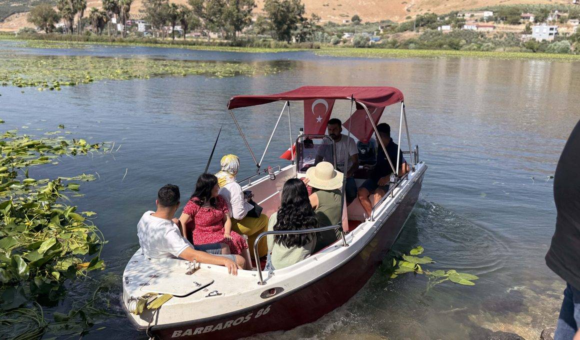 Şöhreti sosyal medya ile katlandı: Masalsı Gölbaşı Gölü ilgi odağı oldu