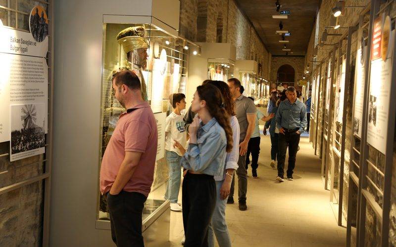 Yaz tatillerinde yeni gözde: Deniz, kum ve güneşe müzeler de eklendi