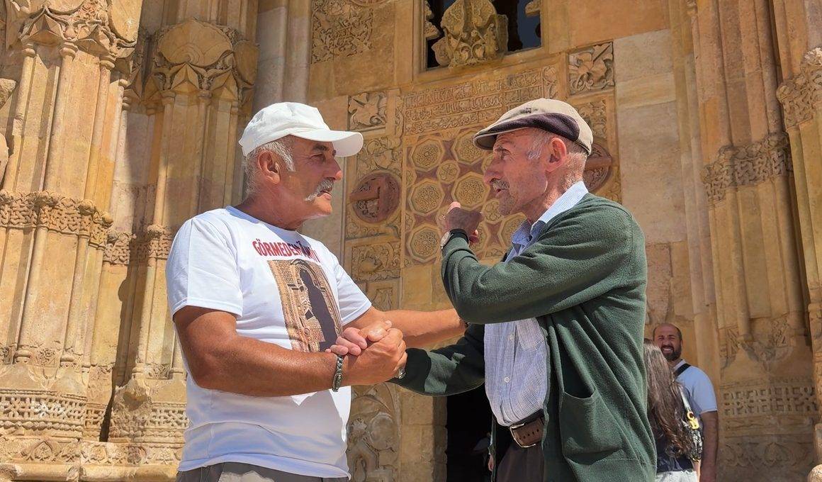 798 yıllık mirasa gönül verdi, kendini Divriği Ulu Camii ve Darüşşifası'na adadı