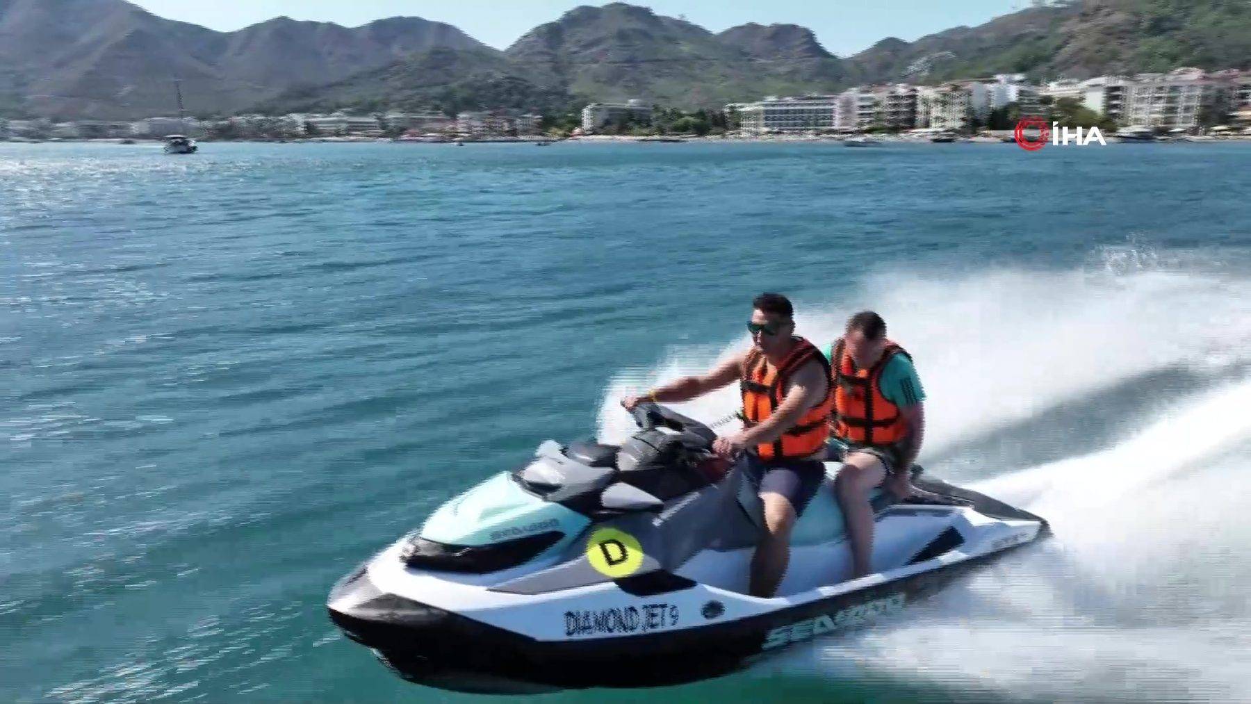 Yağmurdan kaçan İngilizler Marmaris'e akın etti: 'Yedinci kez geliyorum'