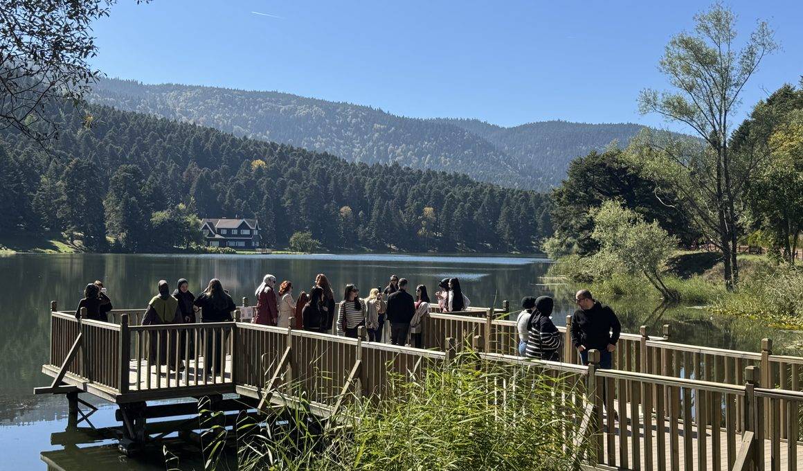 Bolu'nun incisi Gölcük Tabiat Parkı hafta sonu doldu taştı