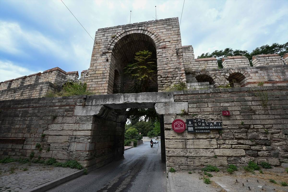 Osmanlı döneminde surlara asıldı, neden orada olduğunu bilen az: Bozdoğan Gürzü