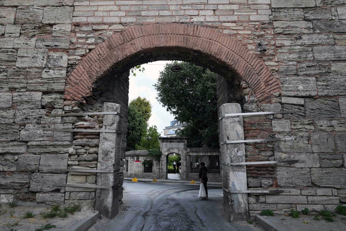 Osmanlı döneminde surlara asıldı, neden orada olduğunu bilen az: Bozdoğan Gürzü