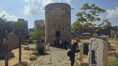 İran'daki Türk mirasının önemli eserlerinden biri: Üç Kümbet