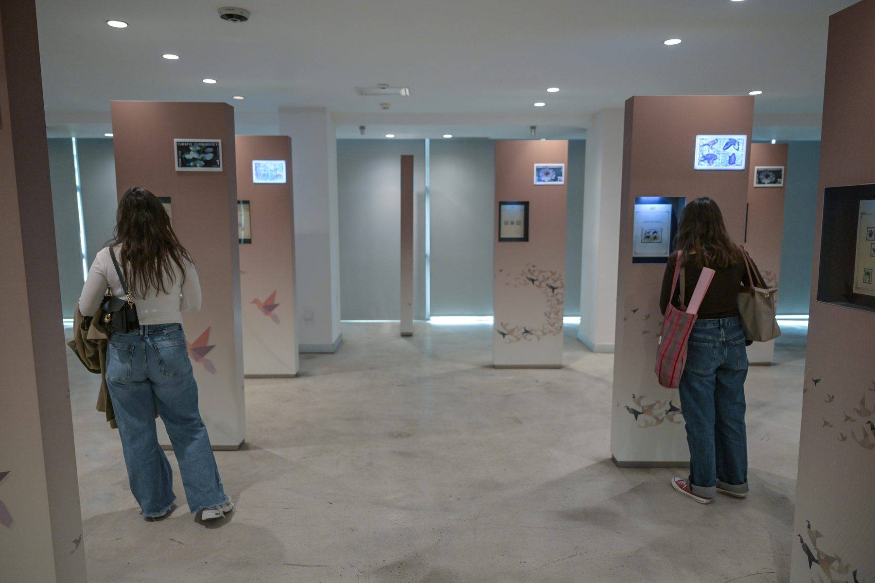 PTT Pul Müzesi ziyaretçilerini tarihte nostaljik bir yolculuğa çıkarıyor