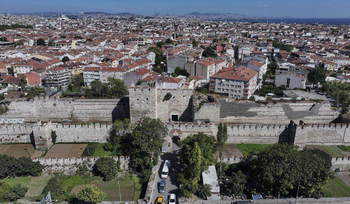 Sadece 60 günde yapıldı: İstanbul'daki Mevlana Kapı, 1600 yılın sonra da kullanılıyor