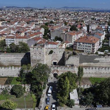 Sadece 60 günde yapıldı: İstanbul'daki Mevlana Kapı, 1600 yılın sonra da kullanılıyor