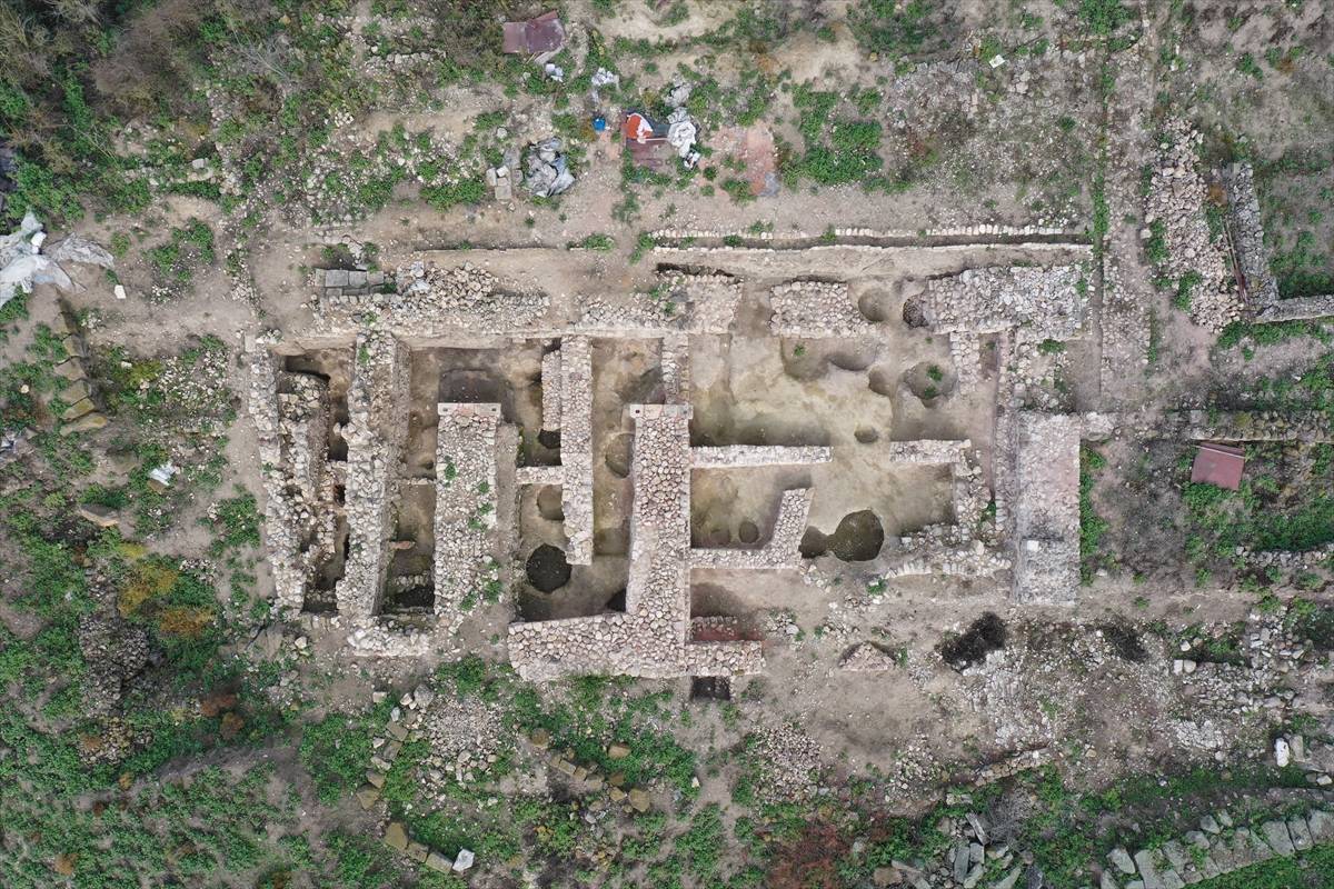 Balıkesir'deki sürpriz keşif! 2 bin 600 yıl sonra bozulmadan ortaya çıkarıldı