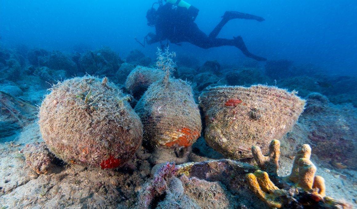 Balıkesir'in su altındaki hazinesi: Ayvalık'taki amforalar dalış turizmiyle keşfediliyor