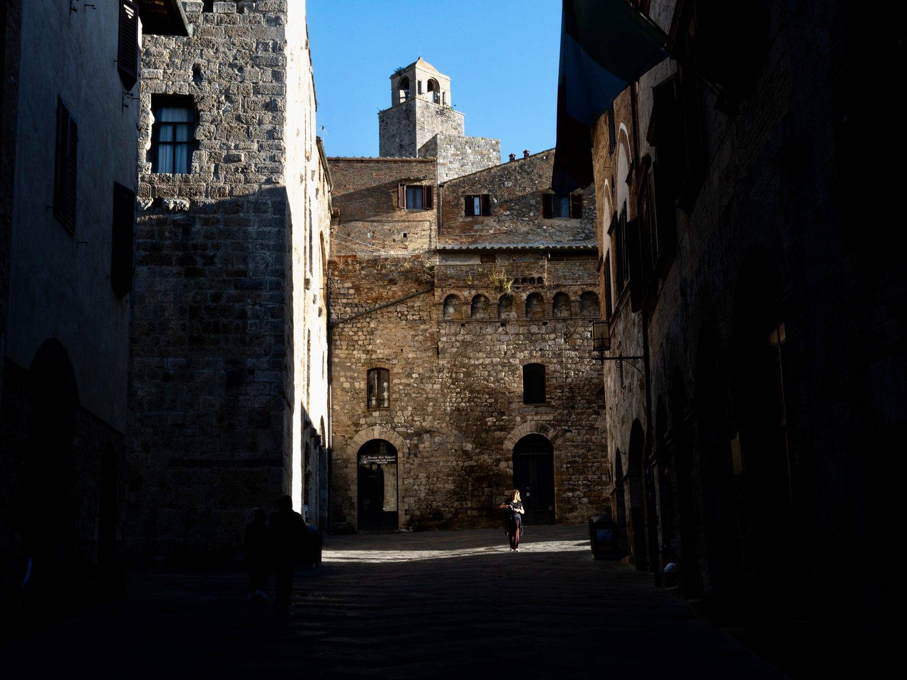 İtalya'nın taş kuleleri ile ünlü, Orta Çağ'a açılan kapısı: San Gimignano
