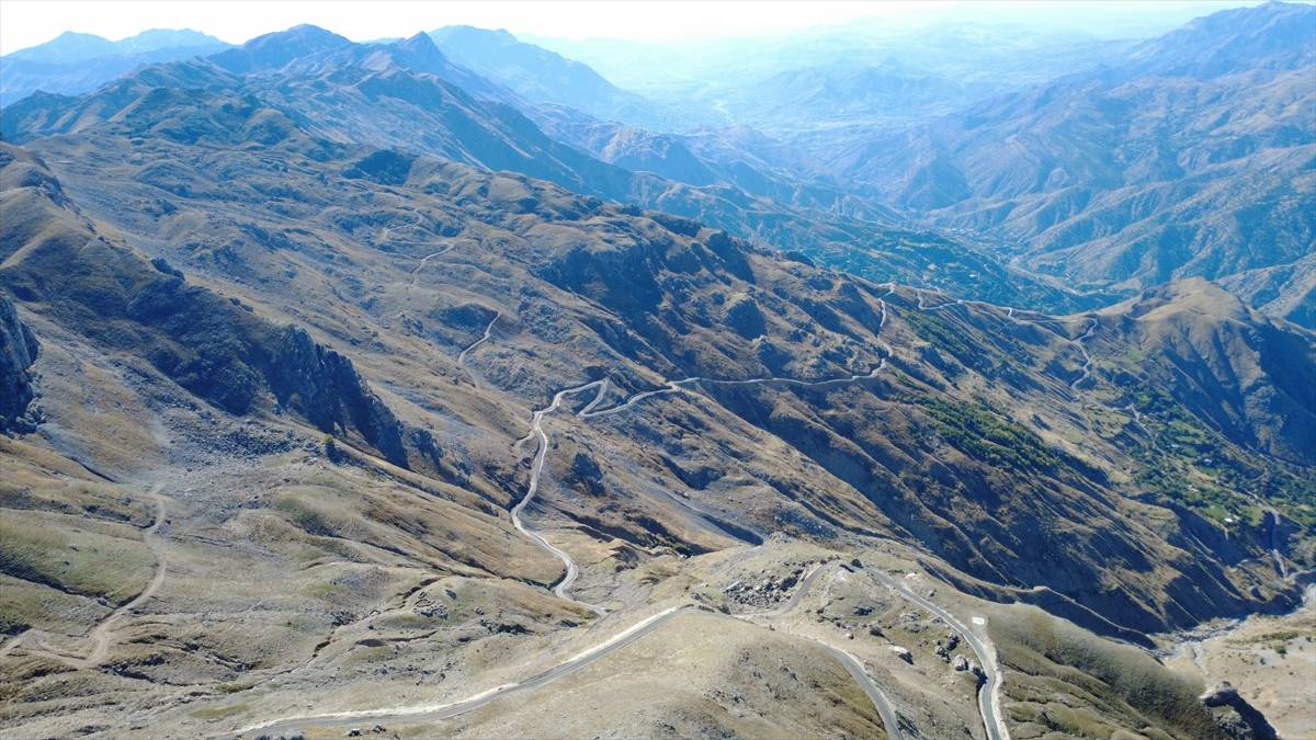 Kış turizmine yeni oyuncu: Güneydoğu'nun en yüksek dağına kayak merkezi kuruluyor