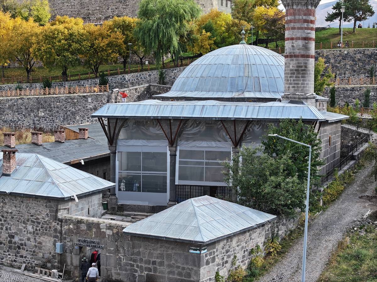 Erzurum'un kubbesi kurşunla kaplı 325 yıllık mirası: Kurşunlu Cami restore ediliyor