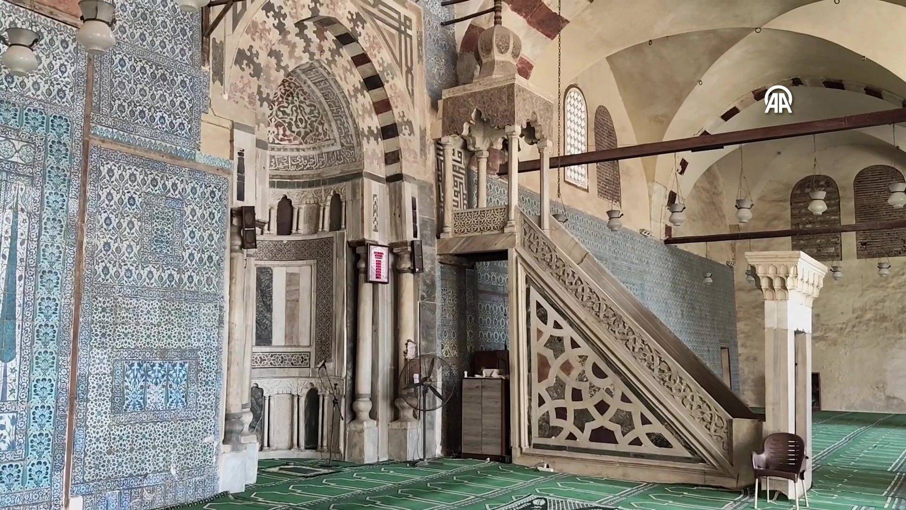 Mısır'ın kalbinde Memlük ve Osmanlı izlerinin buluştuğu bir eser: Mavi Cami