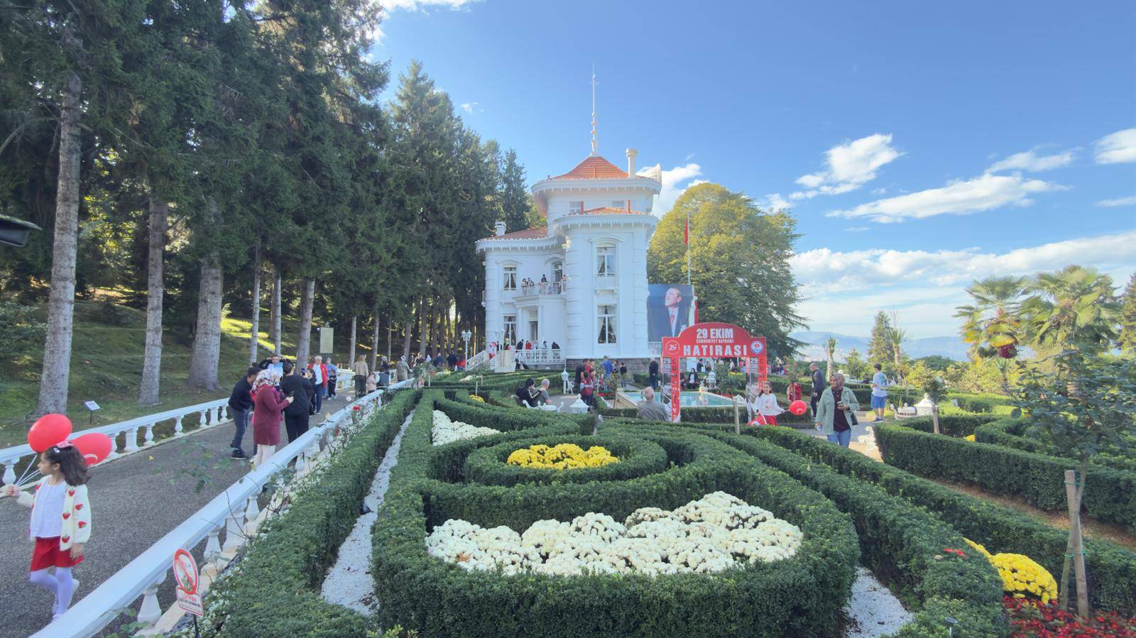 Trabzonlular 29 Ekim'de Atatürk Köşkü'ne akın etti