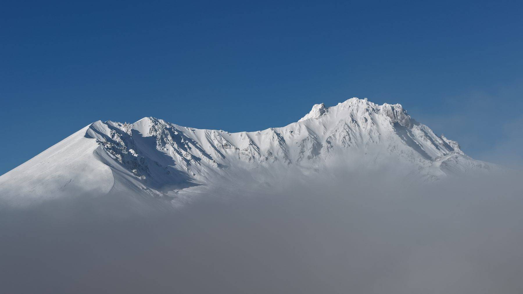 İç Anadolu'nun zirvesi beyaz gelinliği giydi: Erciyes Dağı'nda masalsı manzaralar