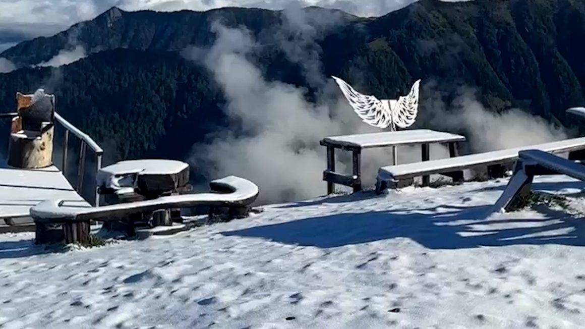 Rize'de kış masalı başladı! Yaylalar beyaza büründü
