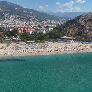 Antalya'da plajlar temmuz ayını aratmıyor: 'Güneş pırıl pırıl parlıyor'