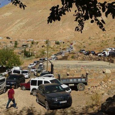 Batman'da 7 asırlık gelenek bozulmadı, ekim ayında binler bu türbede buluştu