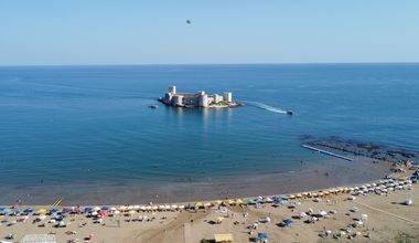 Mersin sahillerinde deniz keyfi devam ediyor: 'İşini bilen bu aylarda geliyor'