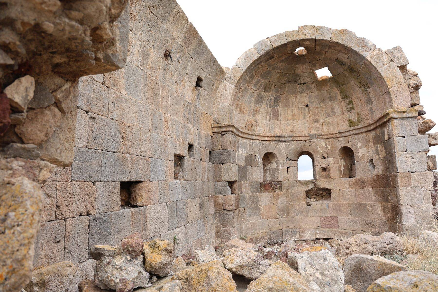 Aksaray'da Ana Sultan Tepesi'nde unutulmuş 725 yıllık miras