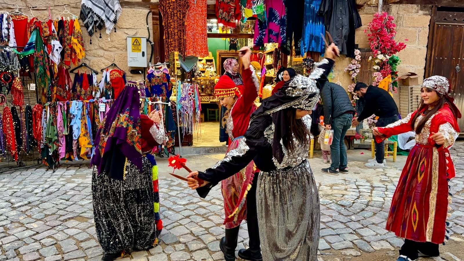 Soğuk hava turistleri durduramadı, Frig Vadisi'nin kalbi doldu taştı