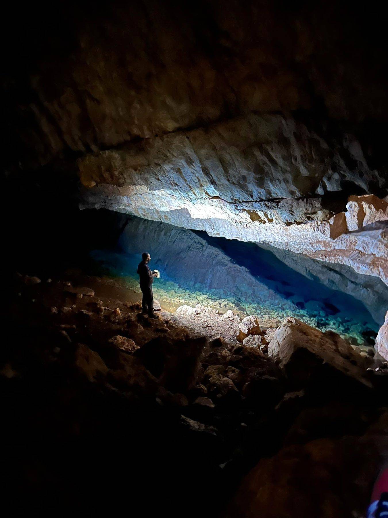 Giresun'daki Tepesi Delik Obruğu ve yer altı göleti doğa tutkunlarının akınına uğradı