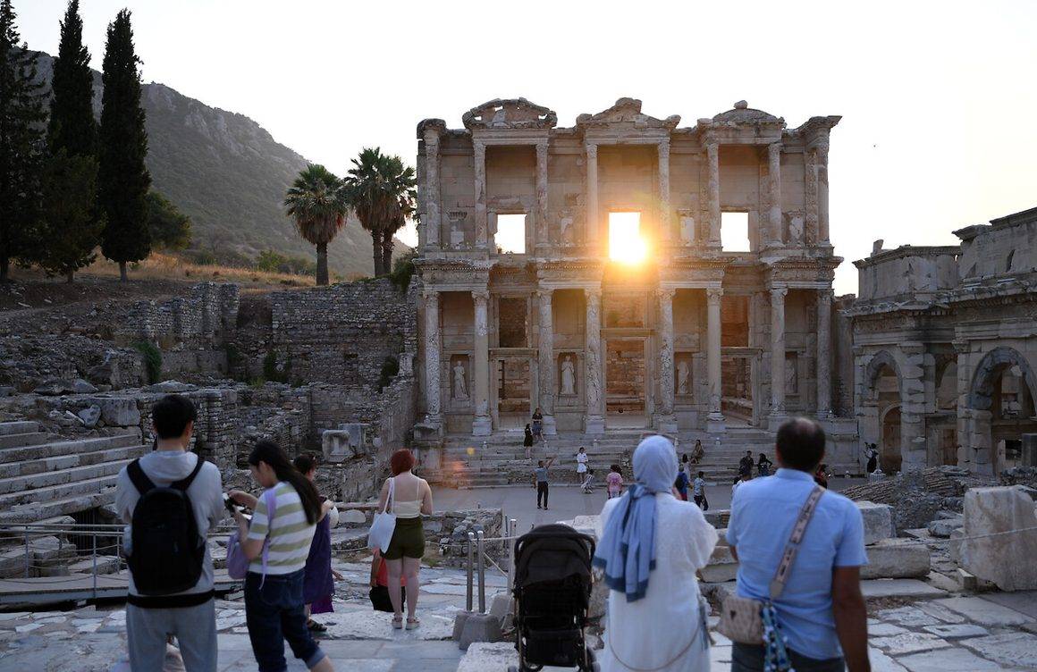 Türkiye 2027'de turizmde seviye atlayacak! 3 yılda 3 sıra yükselme hedefi