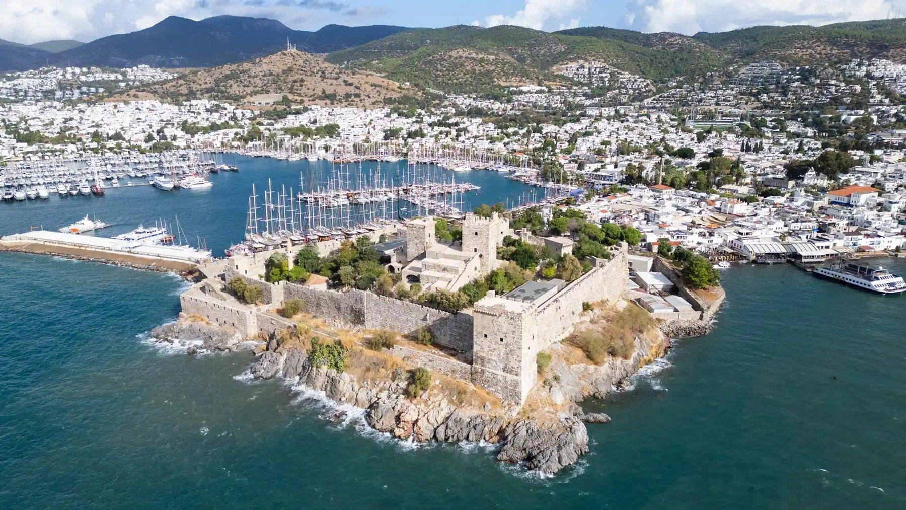 Şövalyeler inşa etmişti: Muğla'daki Bodrum Kalesi günün her vakti hayran bırakıyor