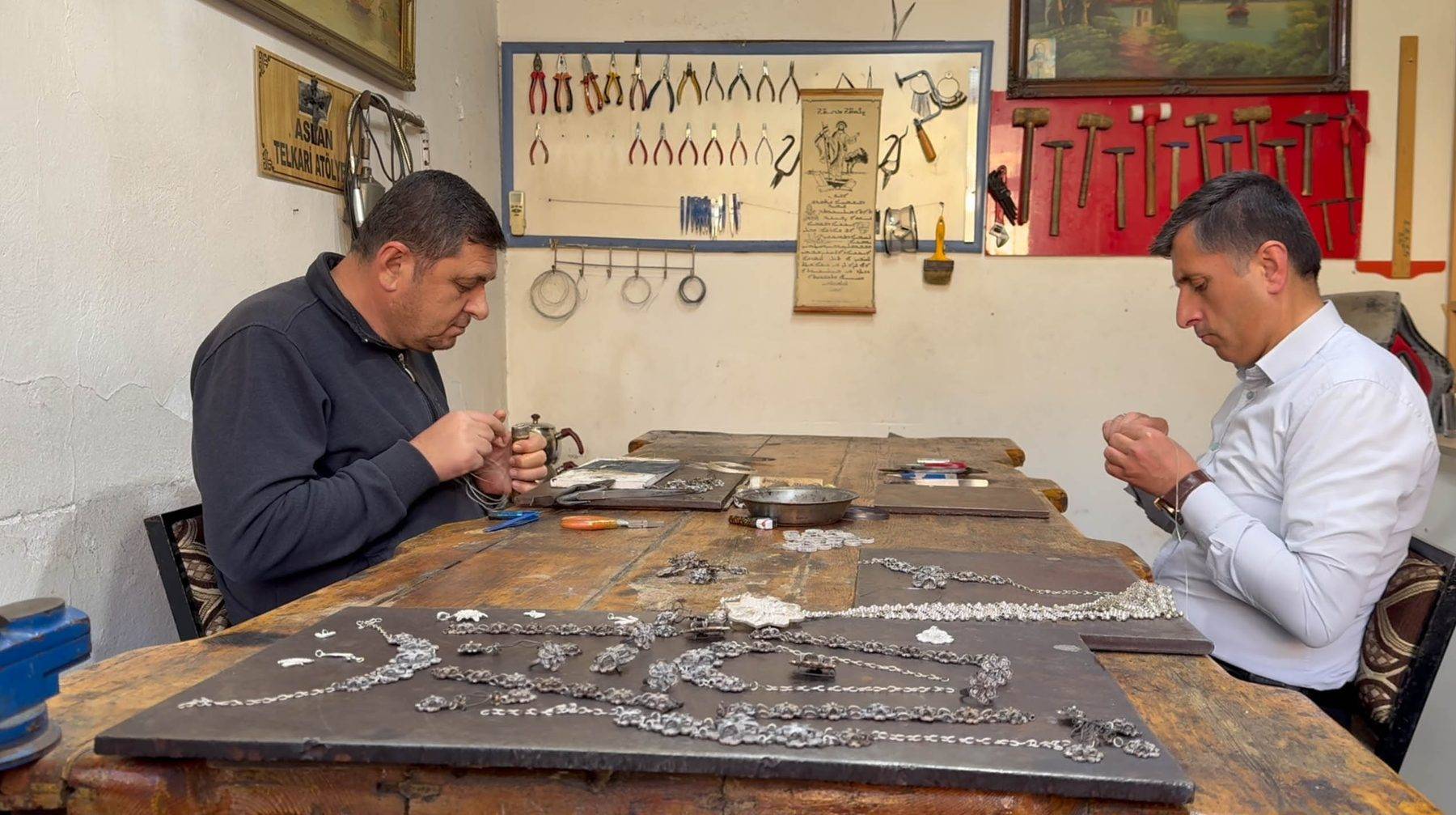 Turistler 3 bin yıllık sanatın peşinde! Mardin’de telkariye yoğun ilgi