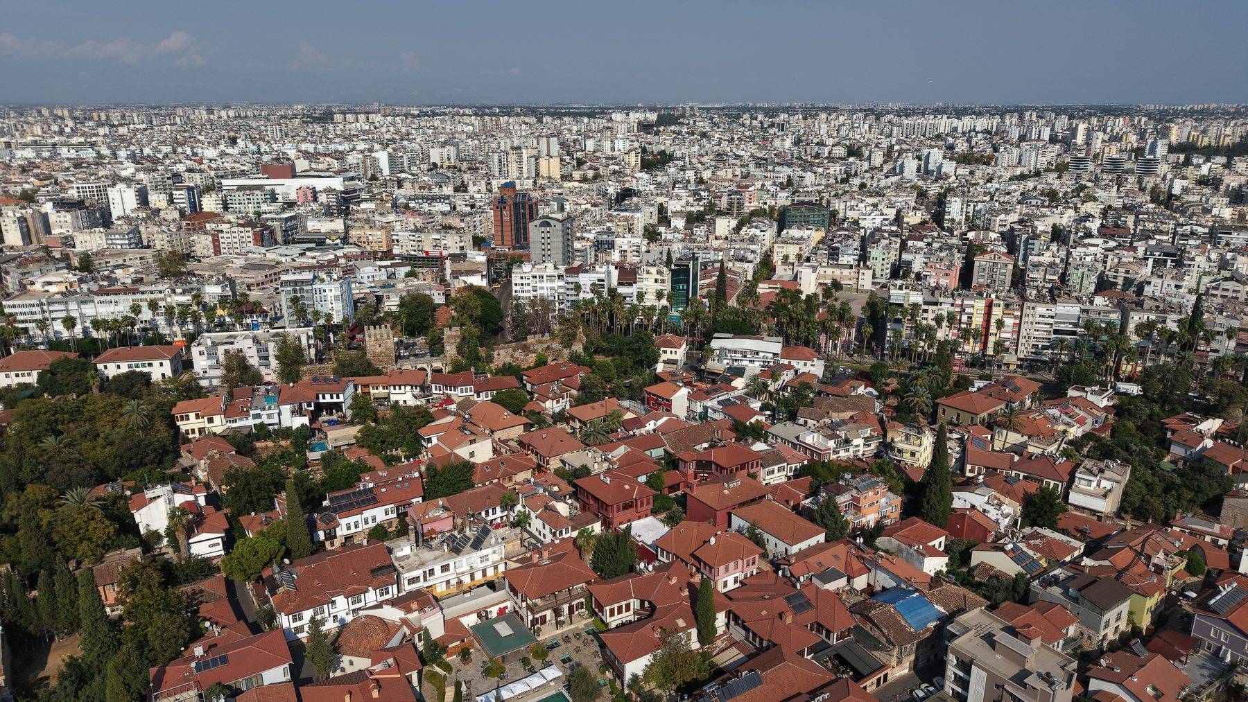 Antalya'da binlerce yıllık tarihin modern yaşam ile buluştuğu nokta: Kaleiçi